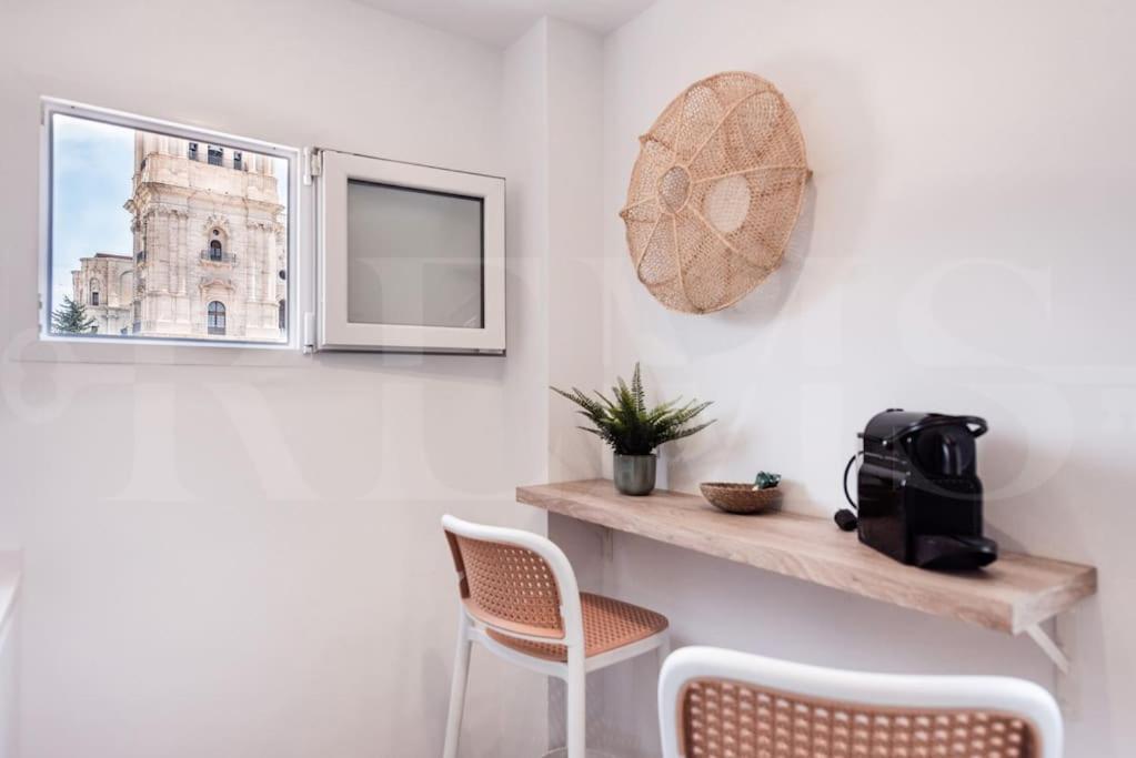 Apartment With Cathedral View & Terrace By Rems Málaga Extérieur photo